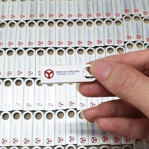 แฟลชไดร์ฟโลหะ-สีเงิน-สกรีนโลโก้