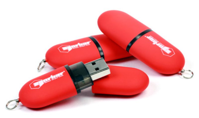 wooden-usb-drive-for-green-branding-gifts