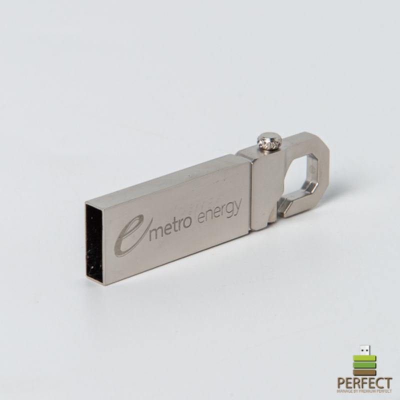 custom-flash-drive-online-vs-factory-which-is-better