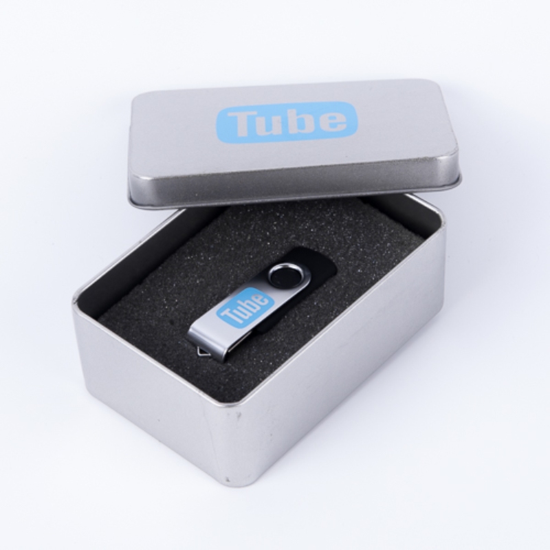 why-companies-still-use-flash-drives-despite-cloud-storage