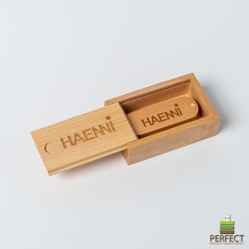 custom-flash-drive-designs-for-gen-z-users