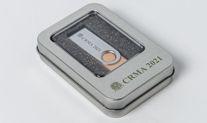 affordable-flash-drives-with-premium-logo-packaging